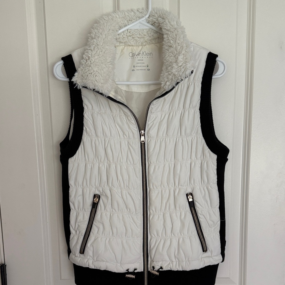 Calvin Klein Women's Black and White puffer vest